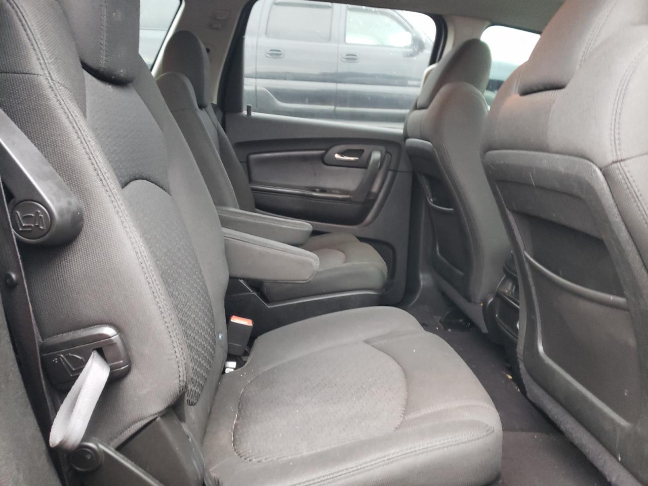 Photo 6 from auction – 2010 CHEVROLET TRAVERSE L with VIN 1GNLVFED8AS154255