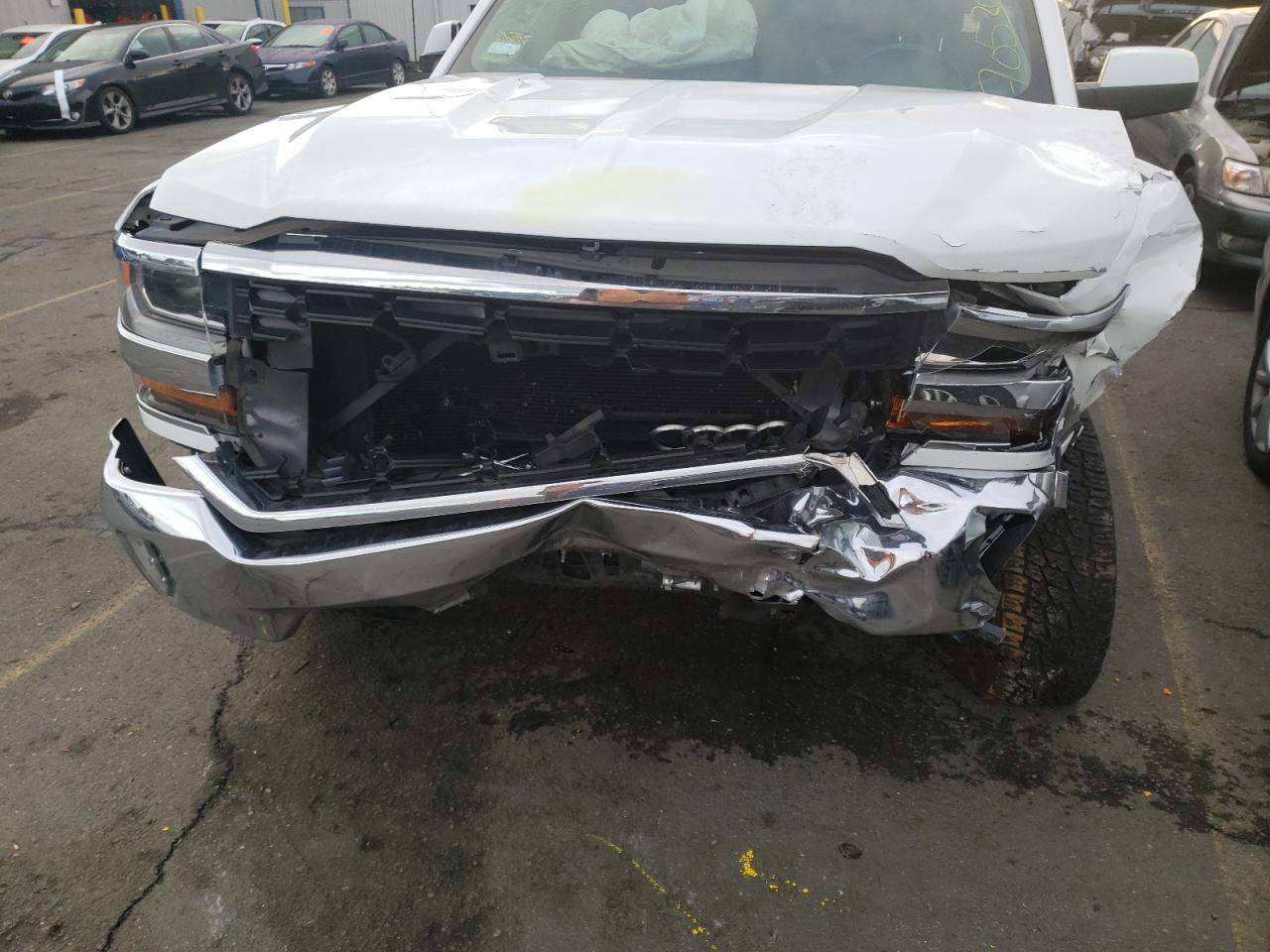 Photo 9 from auction – 2016 CHEVROLET SILVERADO with VIN 3GCPCREC3GG237729