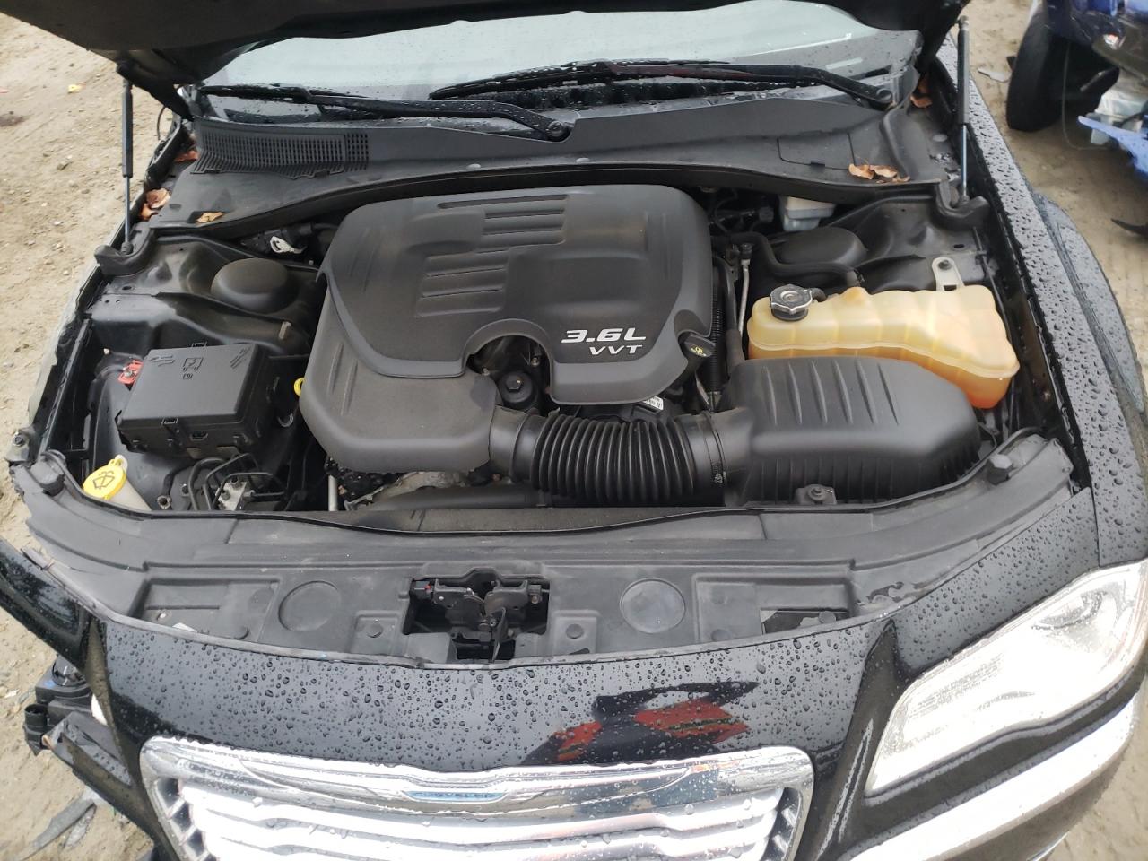 Photo 7 from auction – 2012 CHRYSLER 300 LIMITE with VIN 2C3CCACG9CH210412