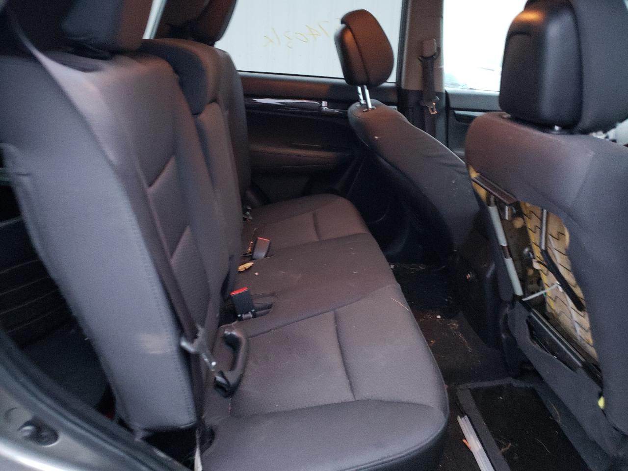Photo 6 from auction – 2012 KIA SORENTO BA with VIN 5XYKTDA63CG300611