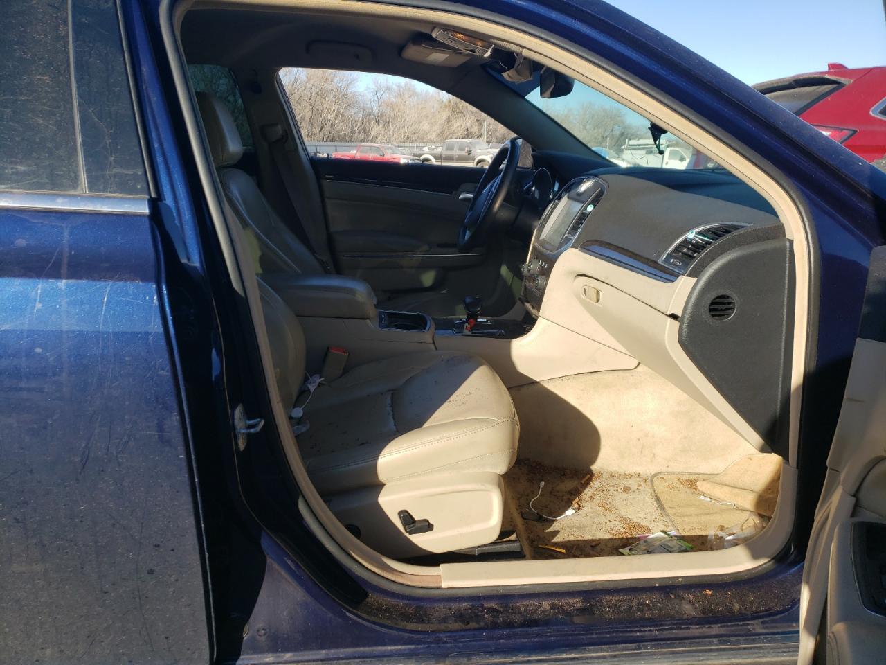Photo 5 from auction – 2014 CHRYSLER 300 with VIN 2C3CCAAG5EH323831