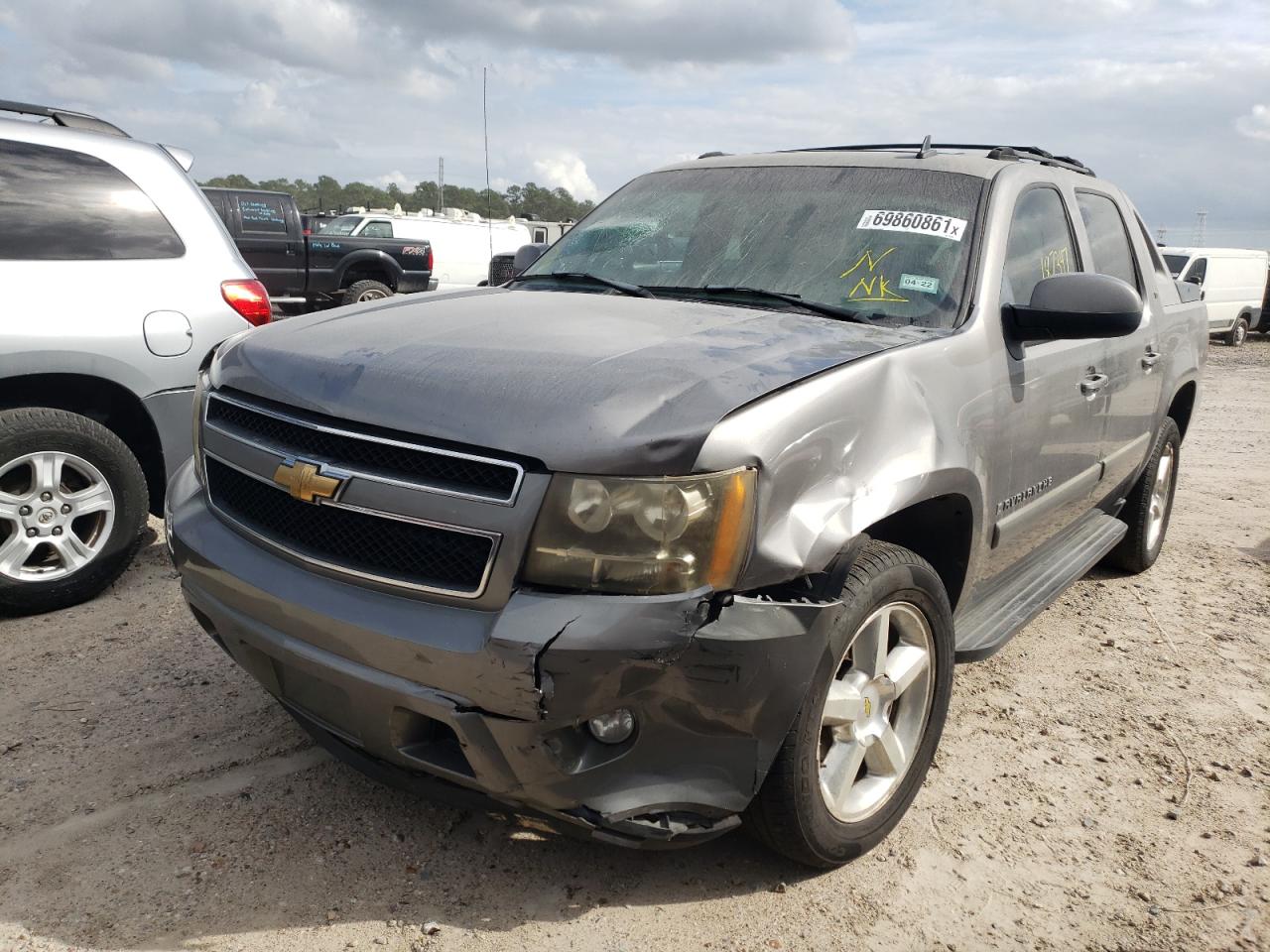 Photo 2 from auction – 2007 CHEVROLET AVALANCHE with VIN 3GNEC12027G239725