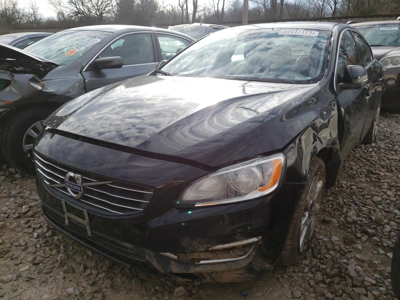 Photo 2 from auction – 2016 VOLVO S60 PREMIE with VIN YV1612TK3G2401695