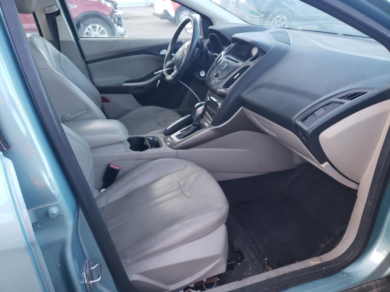 Photo 5 from auction – 2012 FORD FOCUS with VIN 1FAHP3M24CL156255