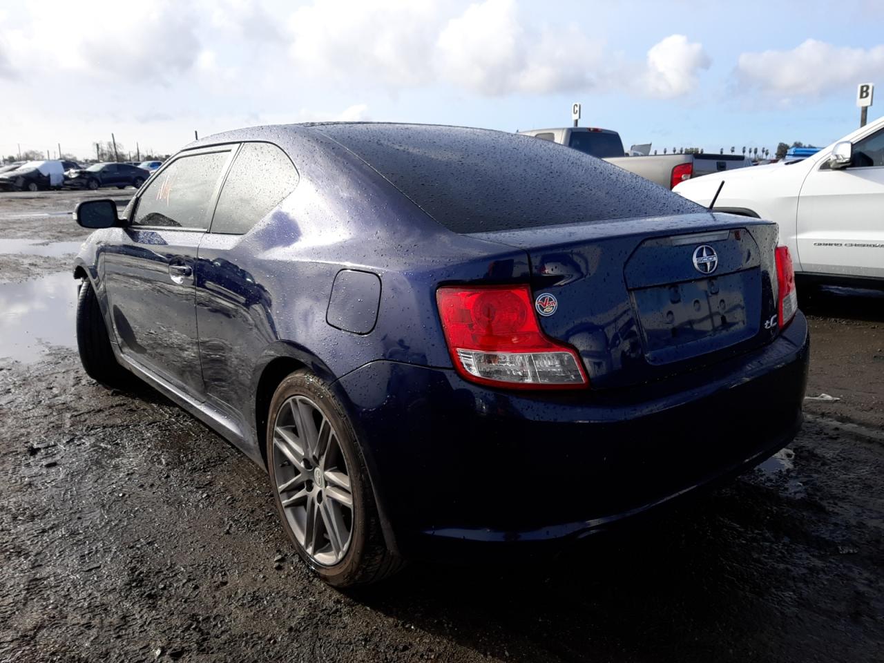 Photo 3 from auction – 2012 TOYOTA SCION TC with VIN JTKJF5C70C3044682