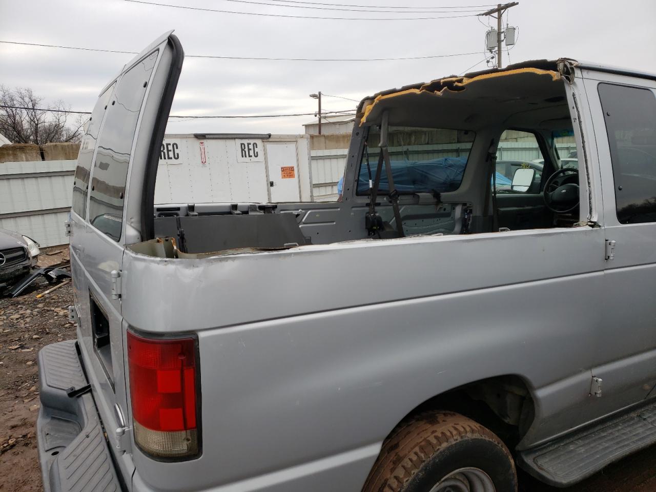 Photo 9 from auction – 2006 FORD ECONOLINE with VIN 1FBNE31L26DB12211
