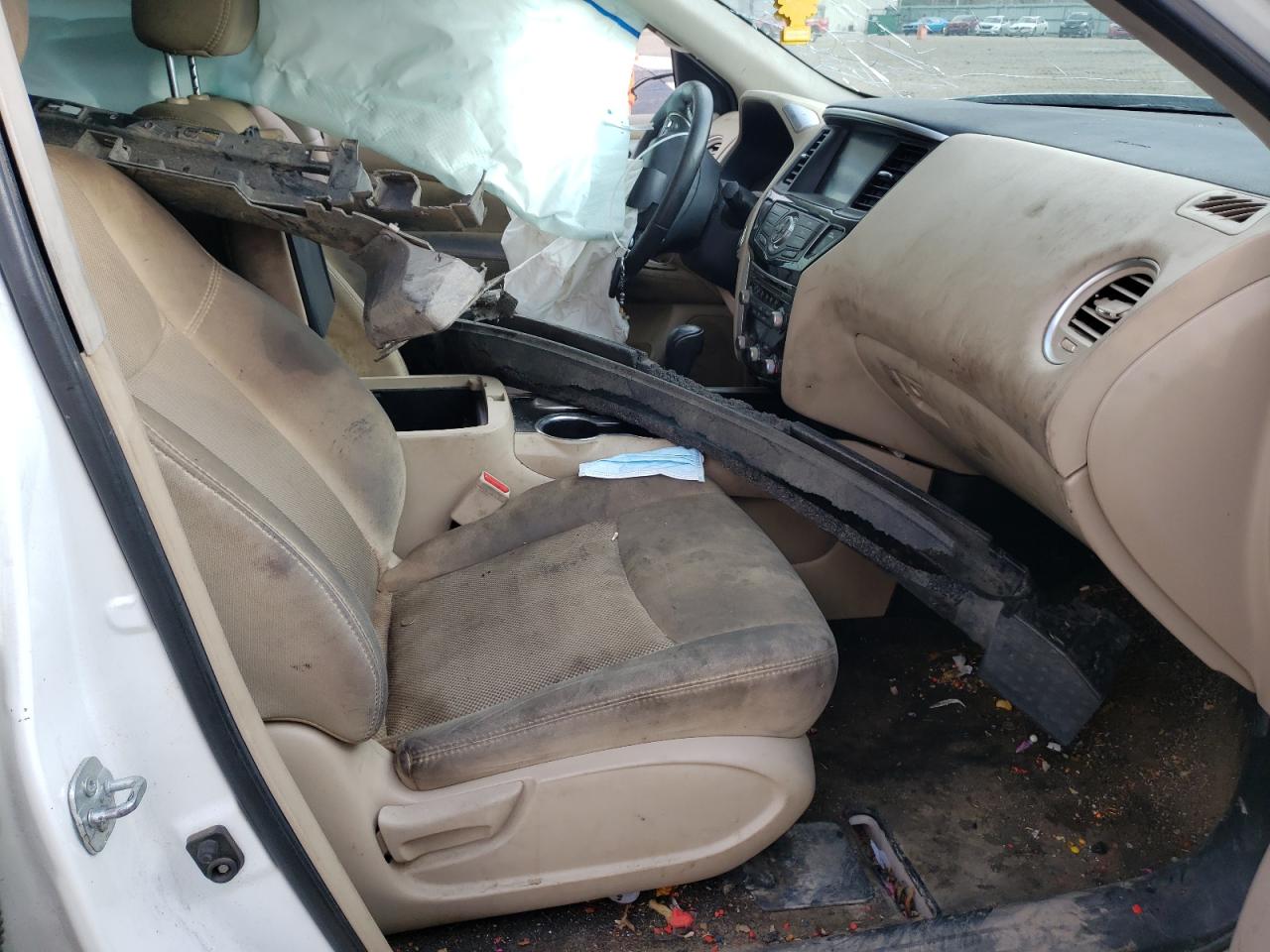 Photo 5 from auction – 2017 NISSAN PATHFINDER with VIN 5N1DR2MNXHC627478