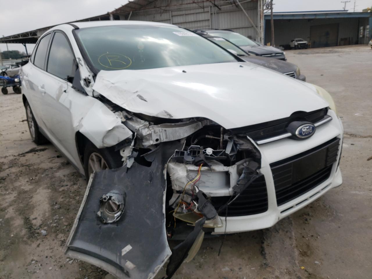 FORD FOCUS SEL 2012 with VIN 1FAHP3H29CL185356 - Photo from auction