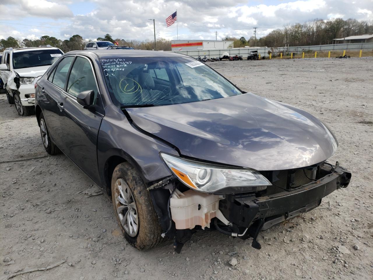 TOYOTA CAMRY LE 2015 with VIN 4T4BF1FK0FR450112 - Photo from auction