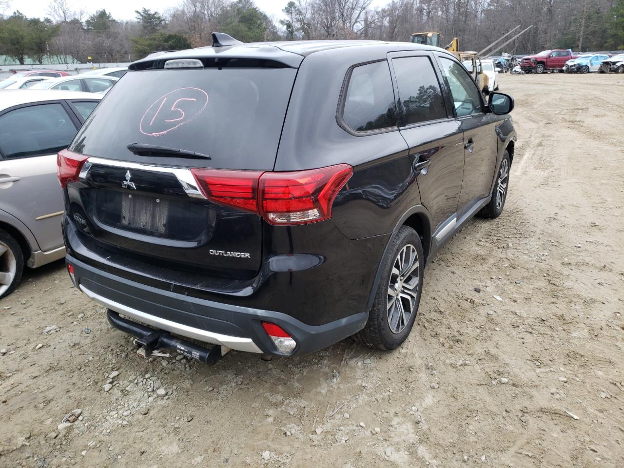 Photo 4 from auction – 2017 MITSUBISHI OUTLANDER with VIN JA4AD2A31HZ011863
