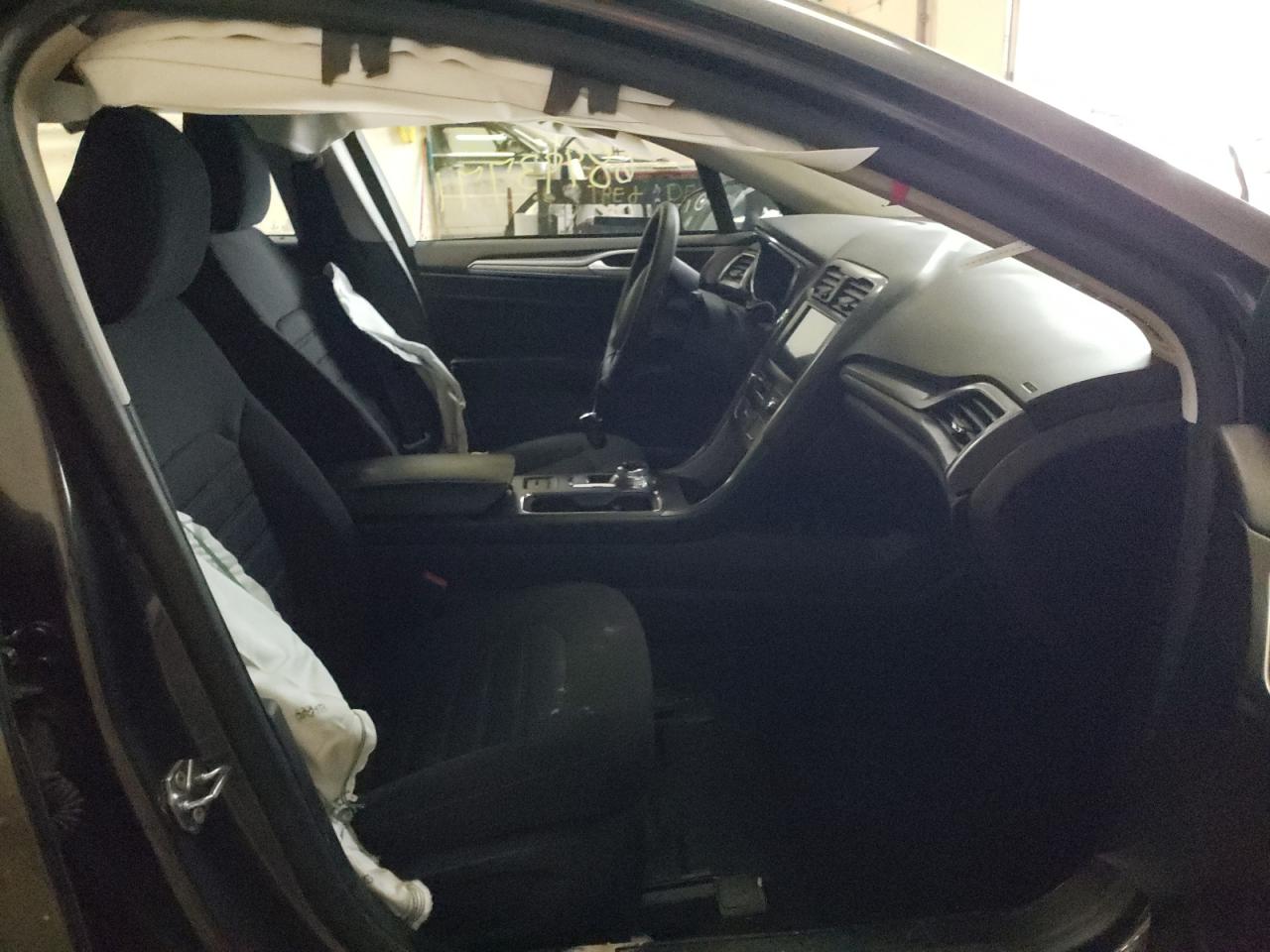 Photo 5 from auction – 2020 FORD FUSION SE with VIN 3FA6P0HD7LR140733