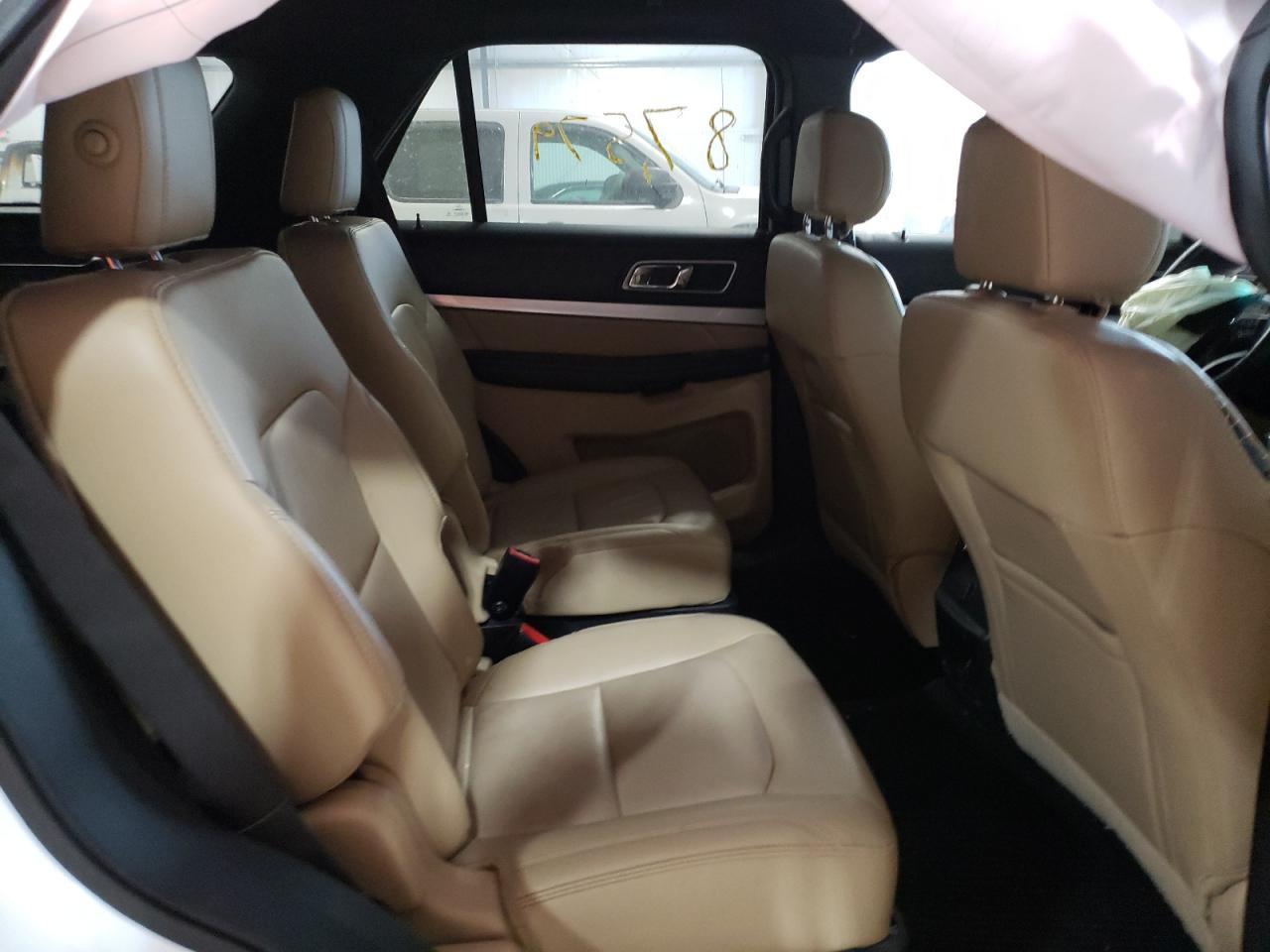 Photo 6 from auction – 2016 FORD EXPLORER X with VIN 1FM5K8D84GGB26535