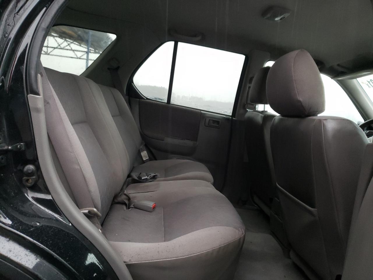 Photo 18 from auction – 2003 ISUZU RODEO with VIN 4S2CK58W634305971