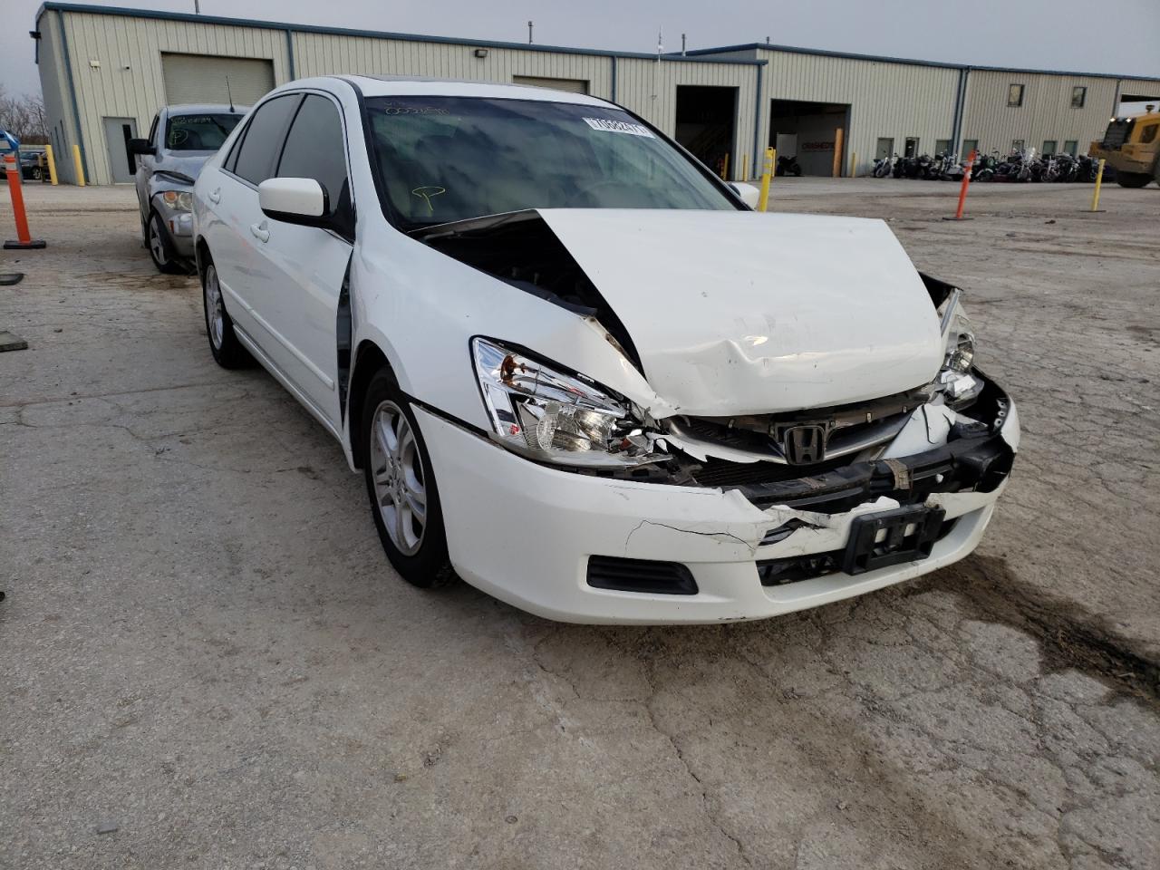 HONDA ACCORD EX 2006 with VIN JHMCM56876C002698 - Photo from auction