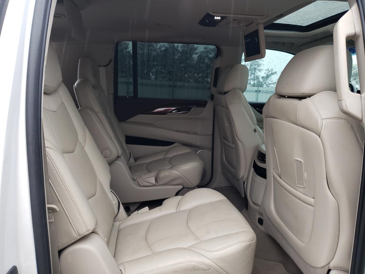 Photo 6 from auction – 2017 CADILLAC ESCALADE E with VIN 1GYS4HKJ2HR369610