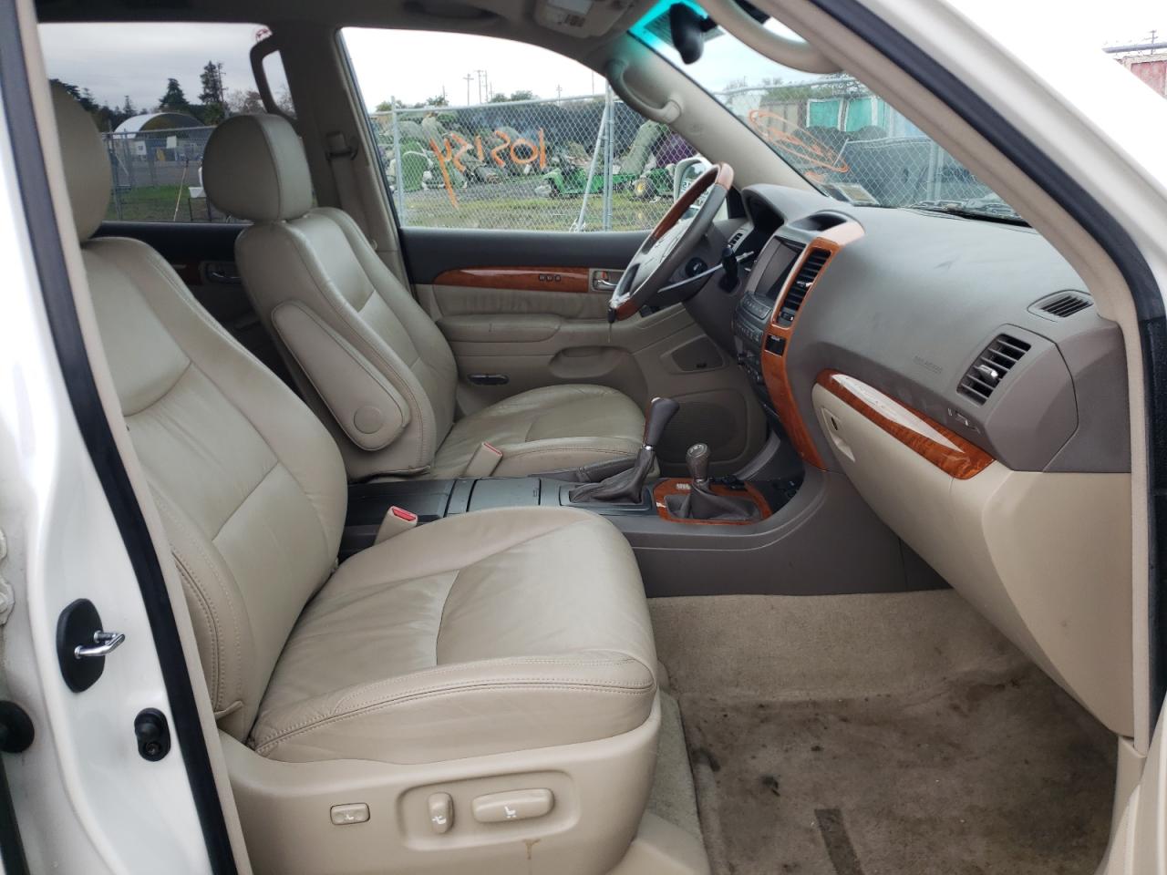 Photo 5 from auction – 2006 LEXUS GX 470 with VIN JTJBT20X360122401