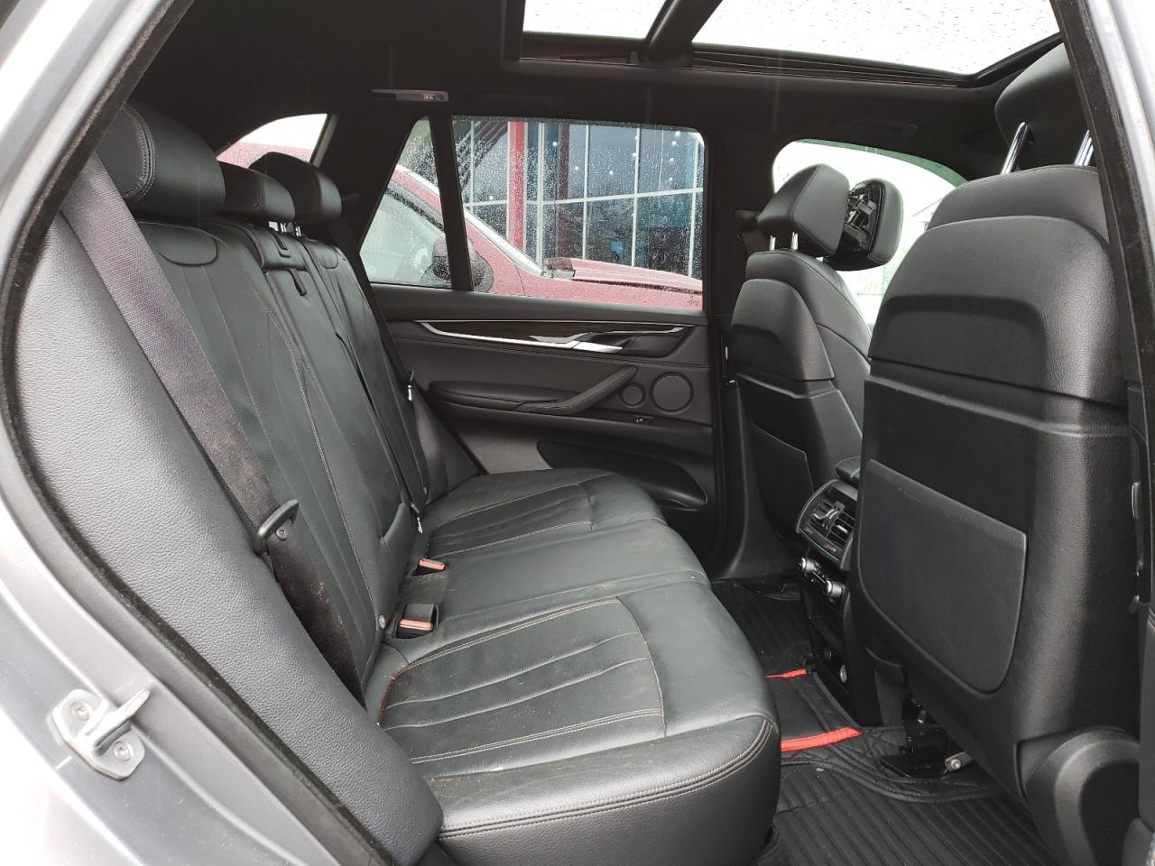Photo 6 from auction – 2017 BMW X5 XDRIVE5 with VIN 5UXKR6C38H0U12880
