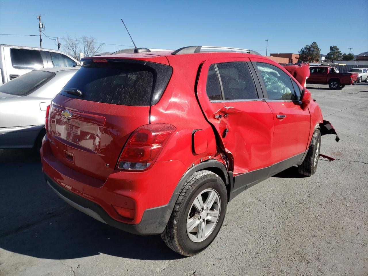 Photo 4 from auction – 2018 CHEVROLET TRAX 1LT with VIN 3GNCJPSB1JL197130