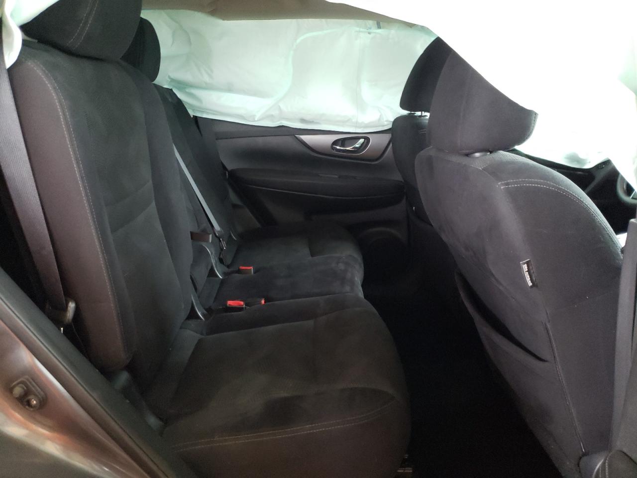 Photo 6 from auction – 2015 NISSAN ROGUE S with VIN 5N1AT2MT1FC837595