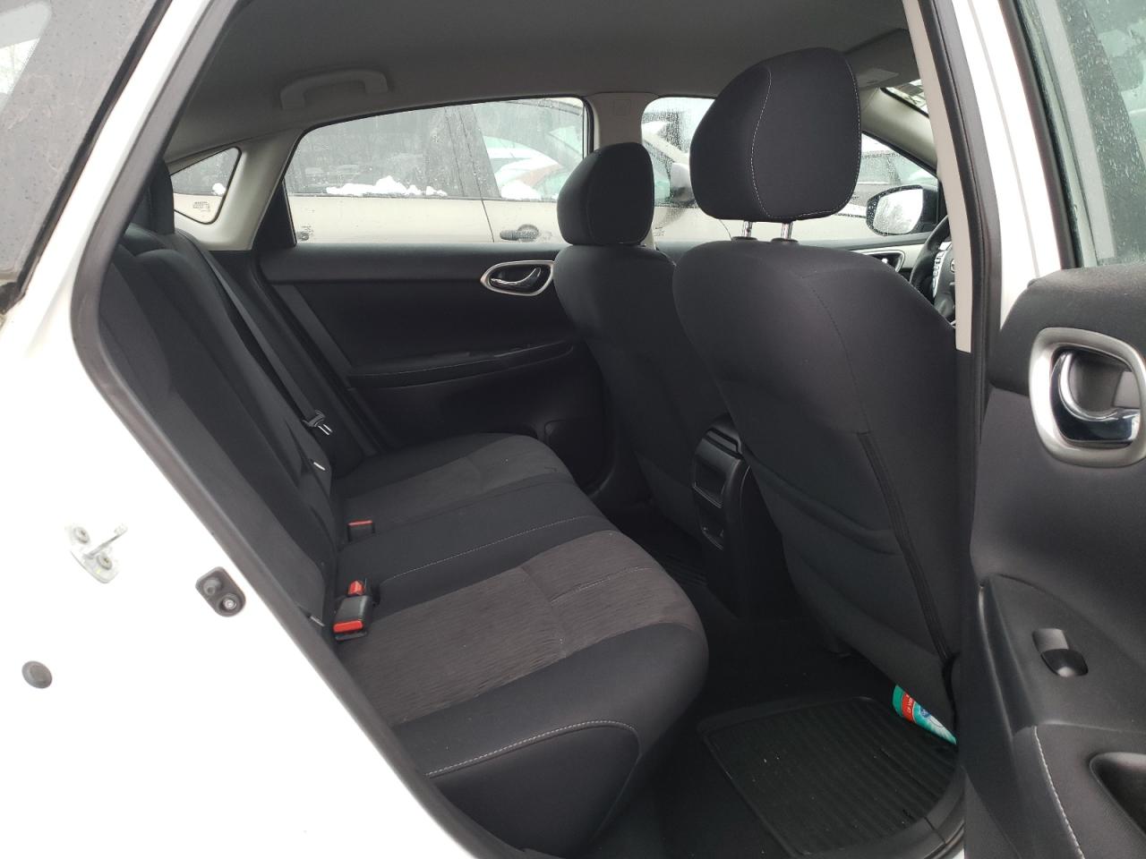 Photo 6 from auction – 2015 NISSAN SENTRA S with VIN 3N1AB7AP1FY277289