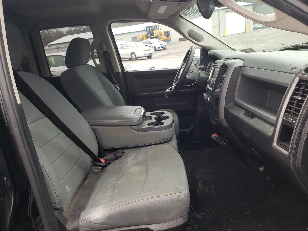 Photo 5 from auction – 2014 RAM 1500 ST with VIN 1C6RR7FT0ES354899