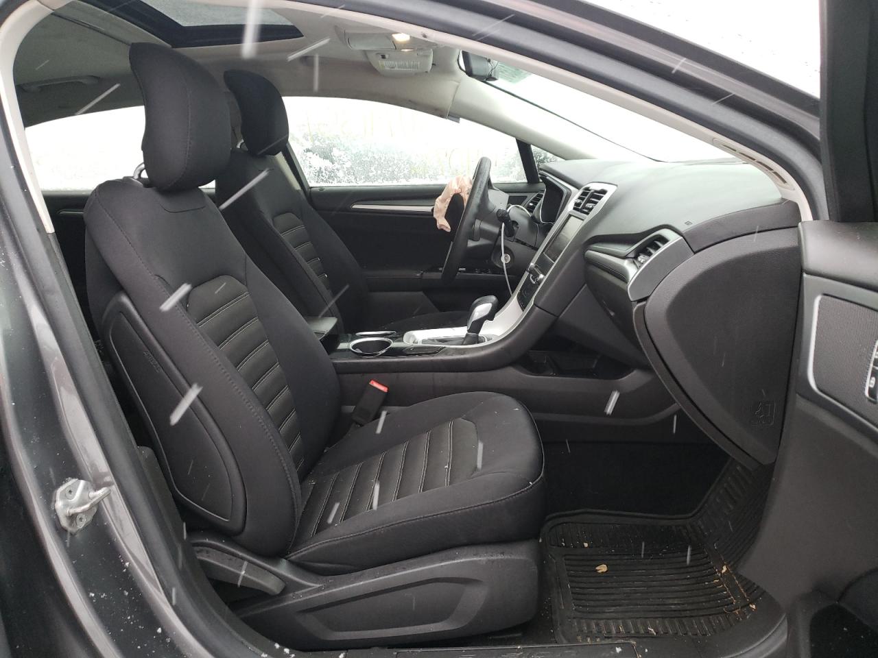 Photo 5 from auction – 2014 FORD FUSION SE with VIN 3FA6P0HD8ER147404