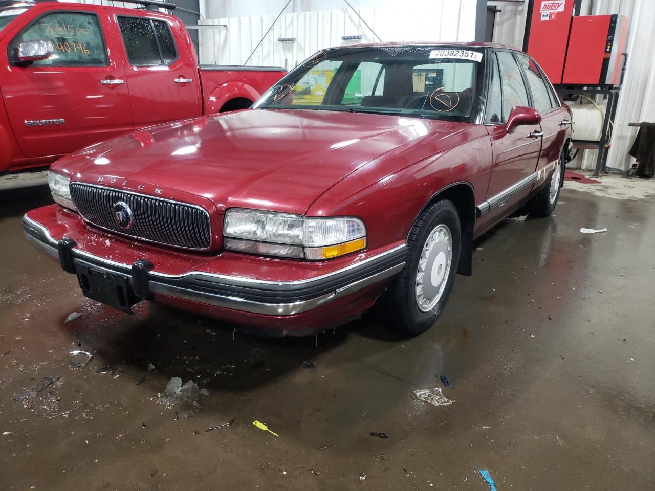 Photo 2 from auction – 1994 BUICK LESABRE CU with VIN 1G4HP52L3RH450366