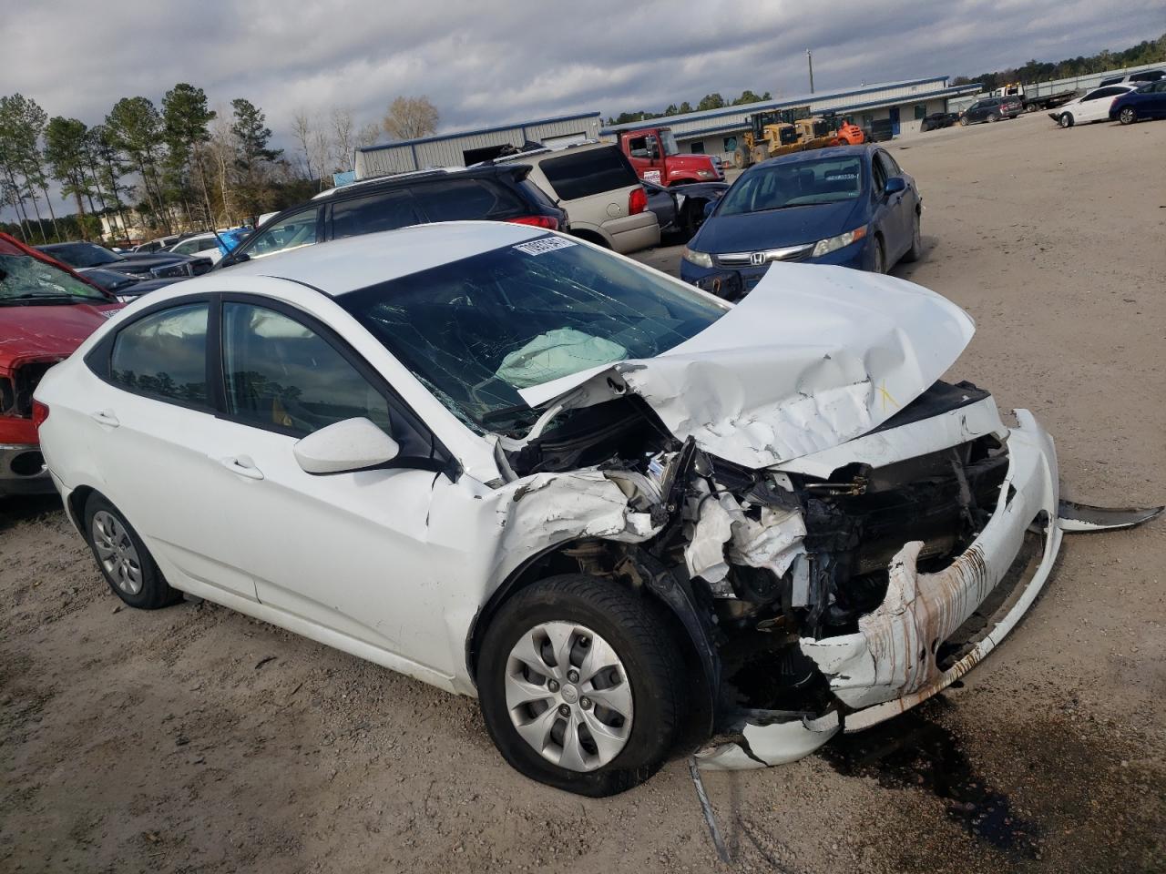 HYUNDAI ACCENT SE 2017 with VIN KMHCT4AE2HU252029 - Photo from auction