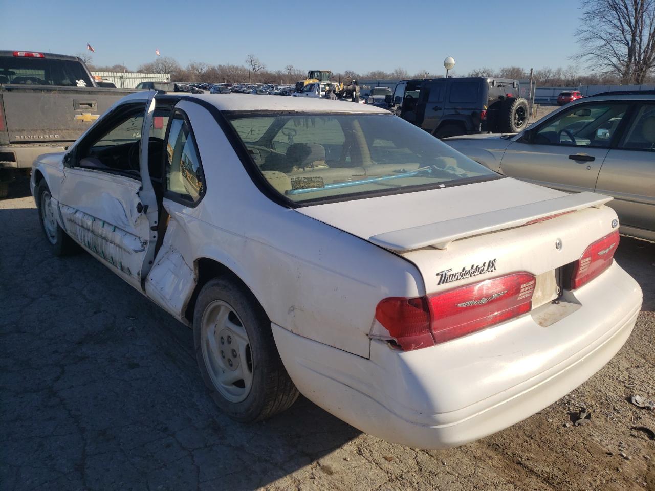 Photo 3 from auction – 1997 FORD THUNDERBIR with VIN 1FALP62W9VH145694