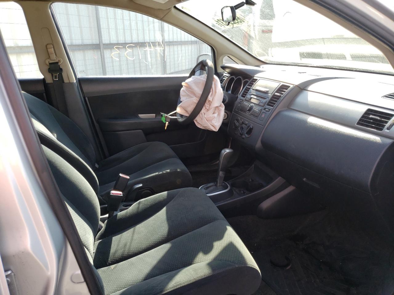 Photo 5 from auction – 2011 NISSAN VERSA S with VIN 3N1BC1CP2BL420642