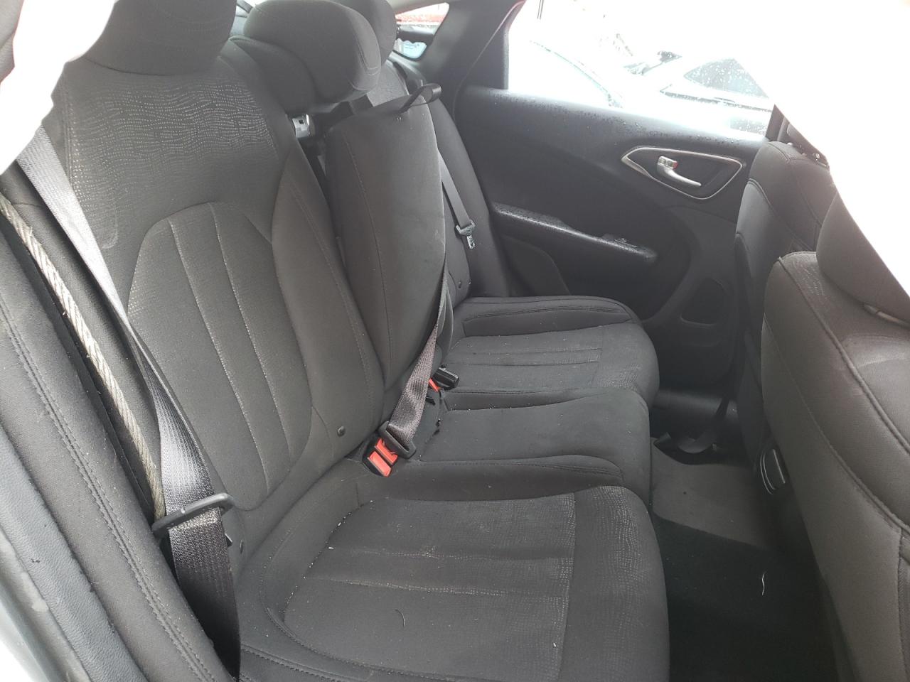 Photo 6 from auction – 2016 CHRYSLER 200 LX with VIN 1C3CCCFB7GN182781