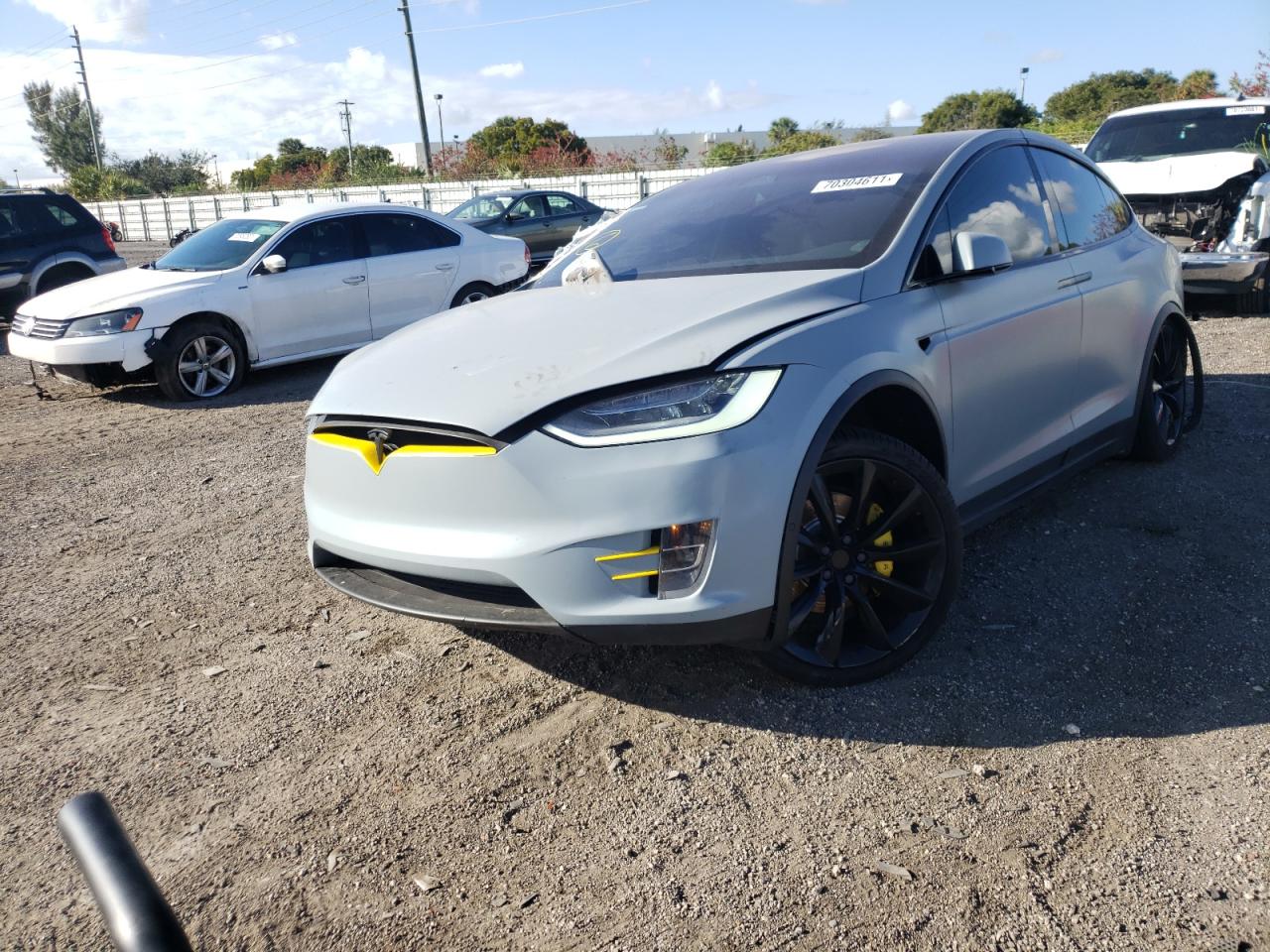 Photo 2 from auction – 2016 TESLA MODEL X with VIN 5YJXCBE41GF022923