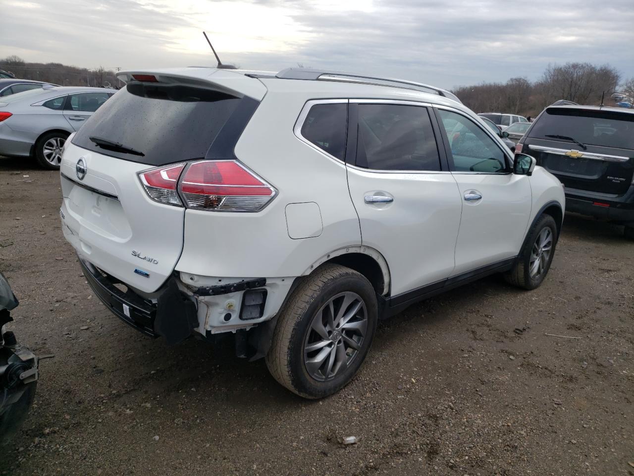 Photo 4 from auction – 2014 NISSAN ROGUE S with VIN 5N1AT2MV2EC836651