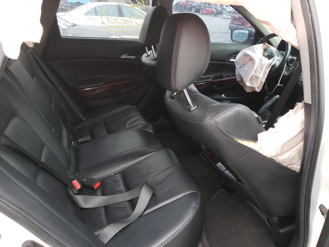 Photo 6 from auction – 2011 HONDA ACCORD CRO with VIN 5J6TF2H56BL008025