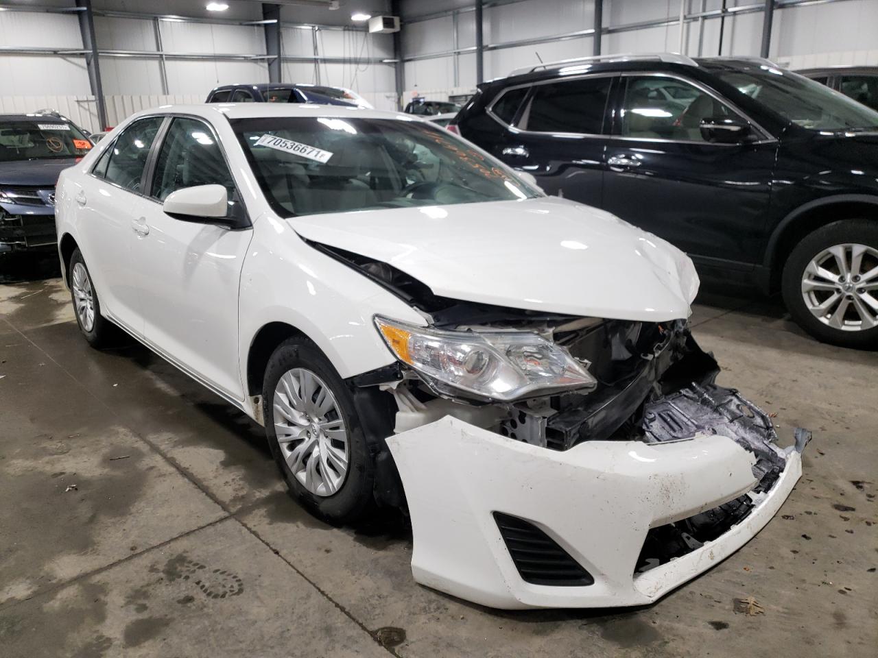 TOYOTA CAMRY L 2014 with VIN 4T4BF1FK3ER433612 - Photo from auction