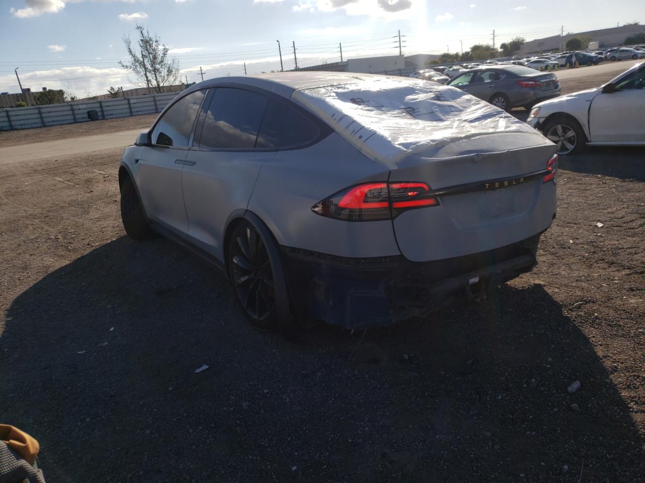 Photo 3 from auction – 2016 TESLA MODEL X with VIN 5YJXCBE41GF022923