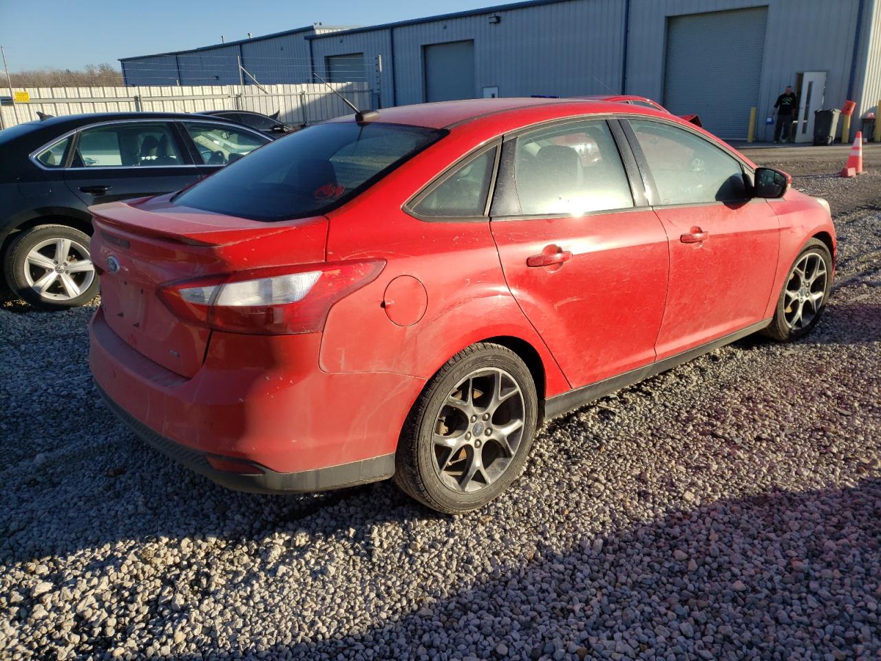 Photo 4 from auction – 2014 FORD FOCUS SE with VIN 1FADP3F26EL238163