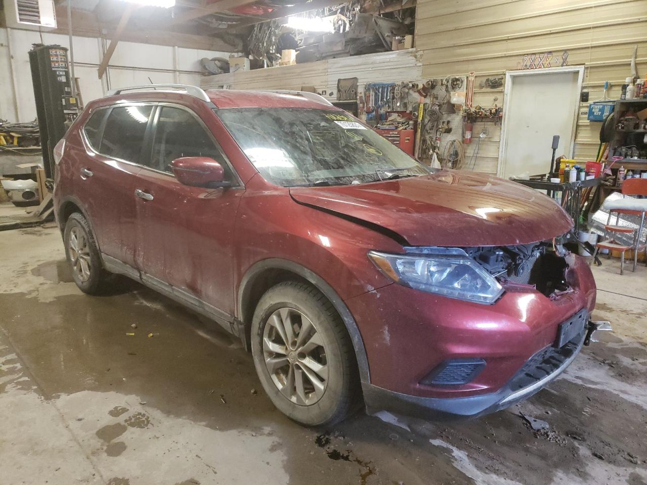NISSAN ROGUE S 2016 with VIN KNMAT2MV3GP716969 - Photo from auction