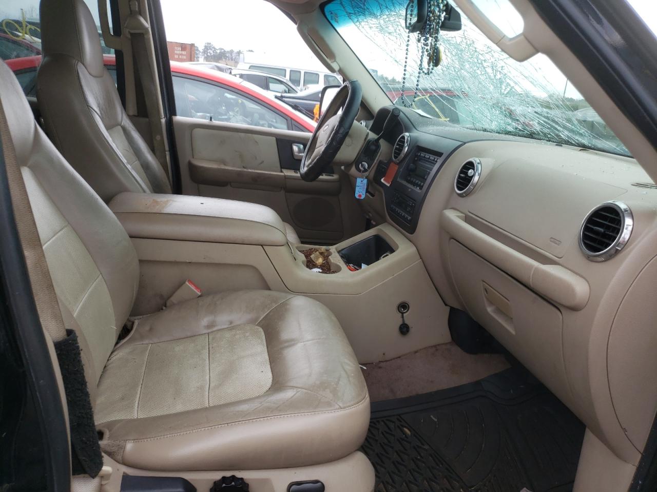 Photo 5 from auction – 2004 FORD EXPEDITION with VIN 1FMFU17L34LB19651