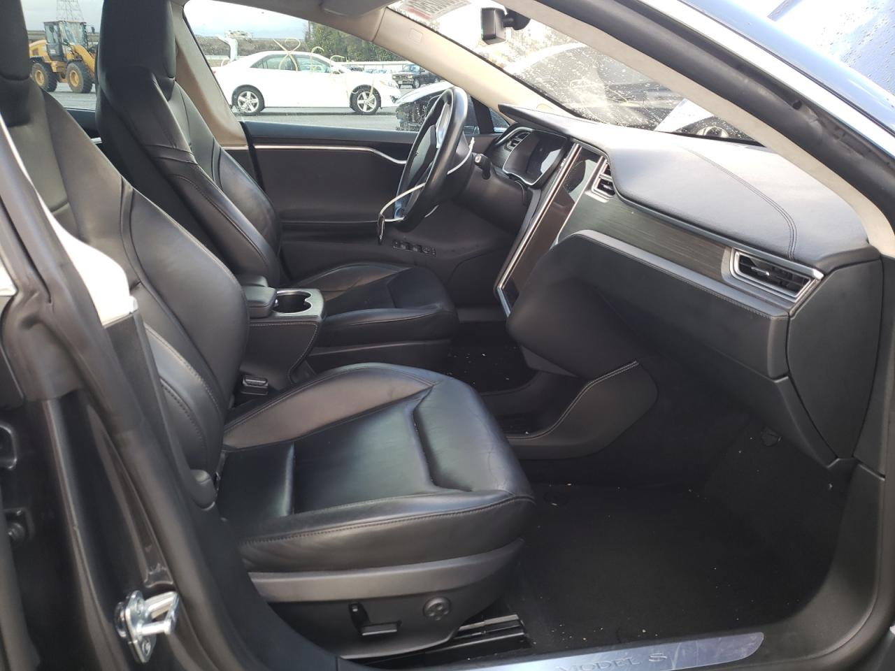 Photo 5 from auction – 2015 TSMR MODEL S with VIN 5YJSA1E11FF101782