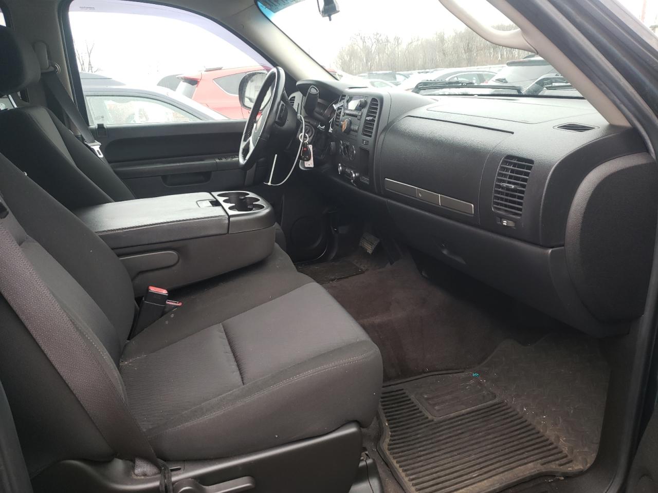 Photo 5 from auction – 2010 GMC SIERRA K15 with VIN 3GTRKVE39AG120877