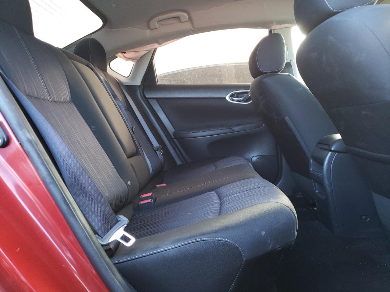 Photo 6 from auction – 2017 NISSAN SENTRA S with VIN 3N1AB7AP4HL656576