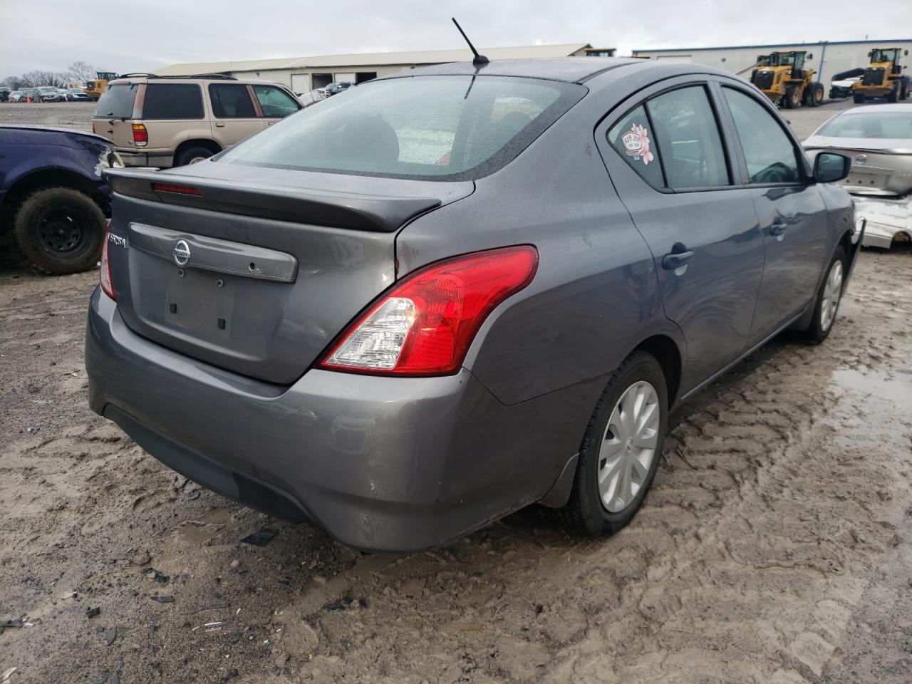 Photo 4 from auction – 2017 NISSAN VERSA S with VIN 3N1CN7AP0HL823712