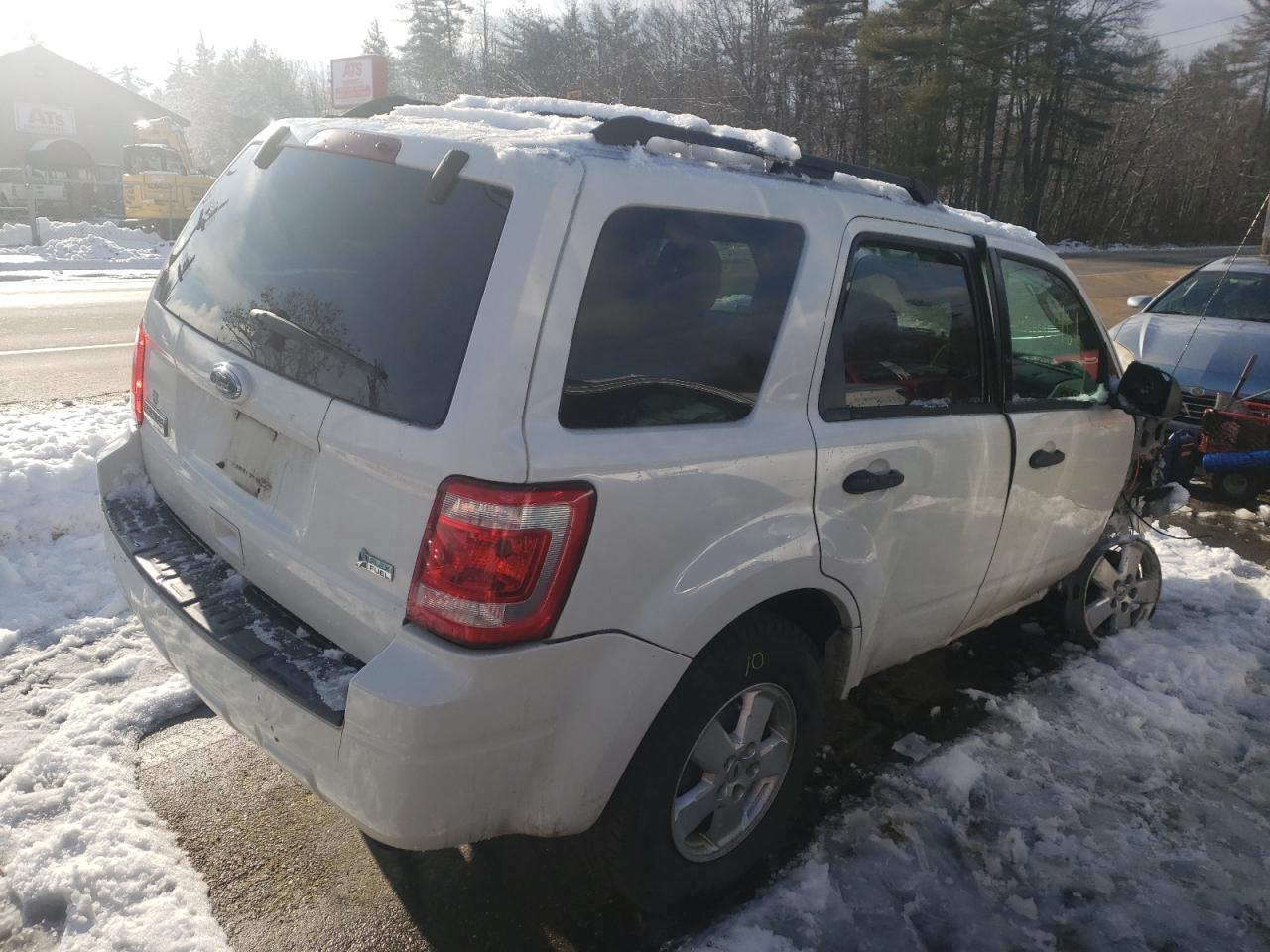 Photo 4 from auction – 2011 FORD ESCAPE XLT with VIN 1FMCU0DG9BKA19271