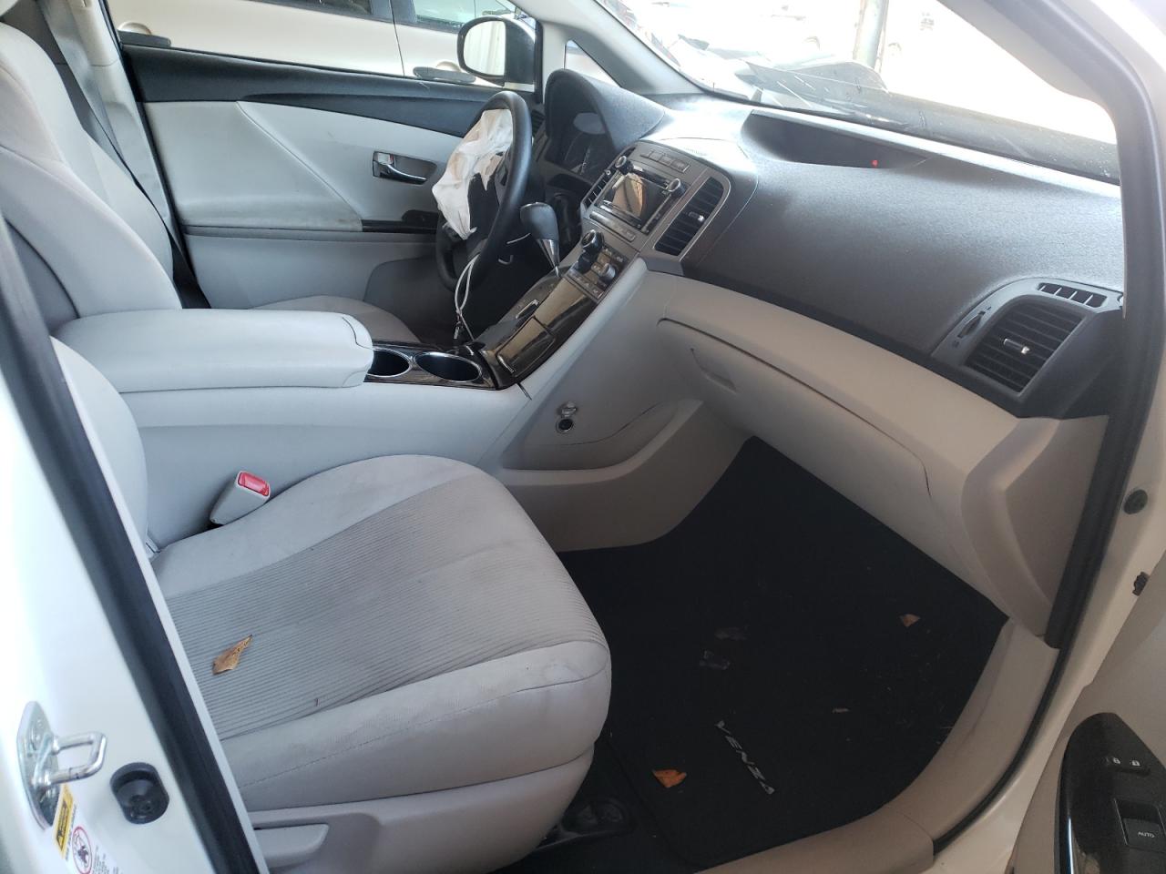 Photo 5 from auction – 2010 TOYOTA VENZA with VIN 4T3ZA3BB4AU033858
