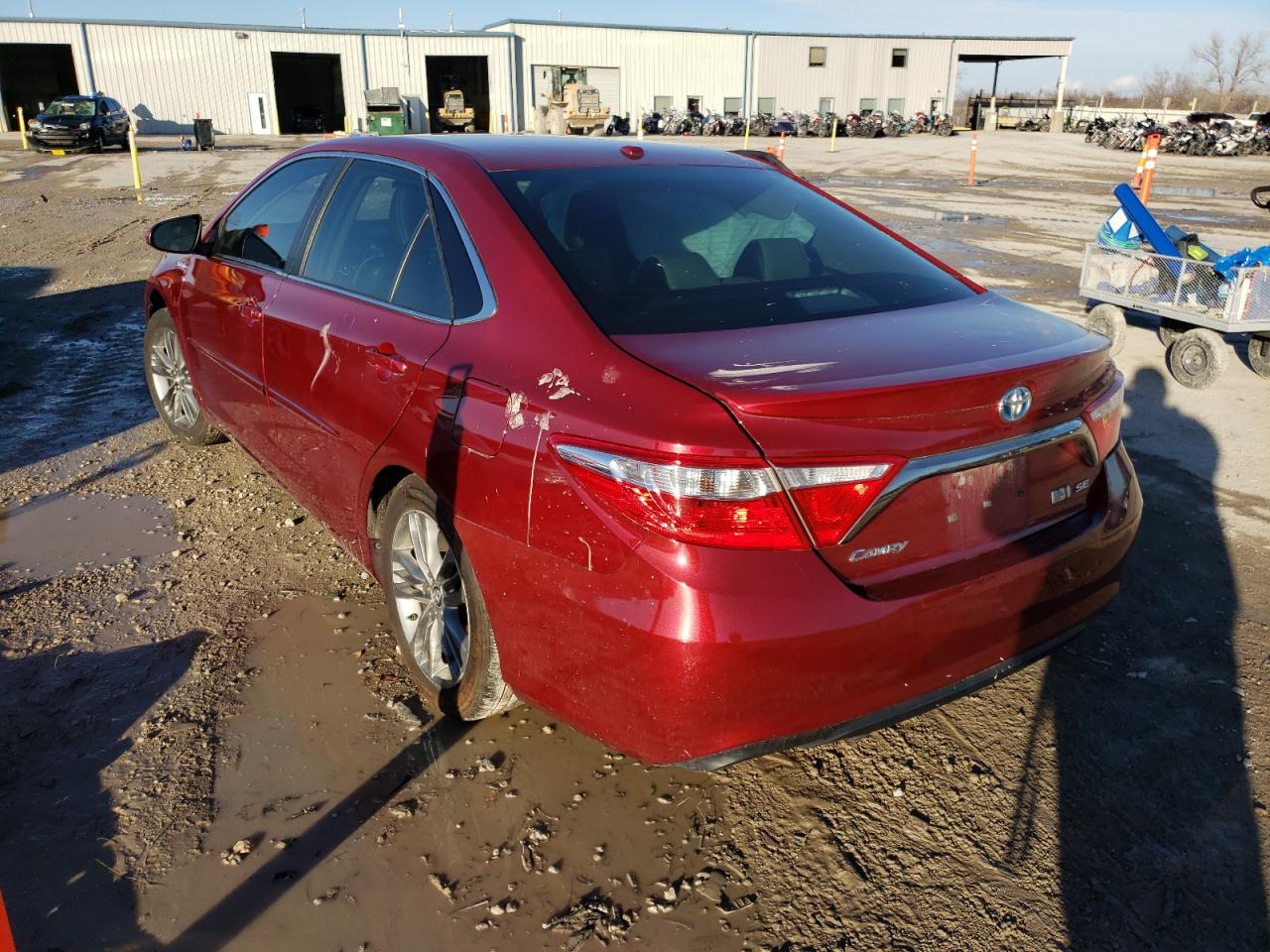 Photo 3 from auction – 2016 TOYOTA CAMRY HYBR with VIN 4T1BD1FK0GU183331