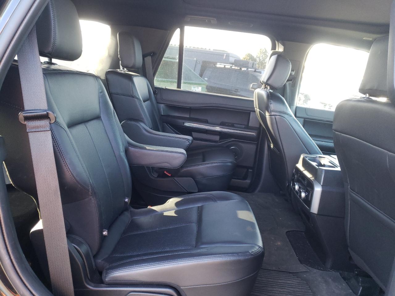 Photo 6 from auction – 2020 FORD EXPEDITION with VIN 1FMJU1HT3LEA35955