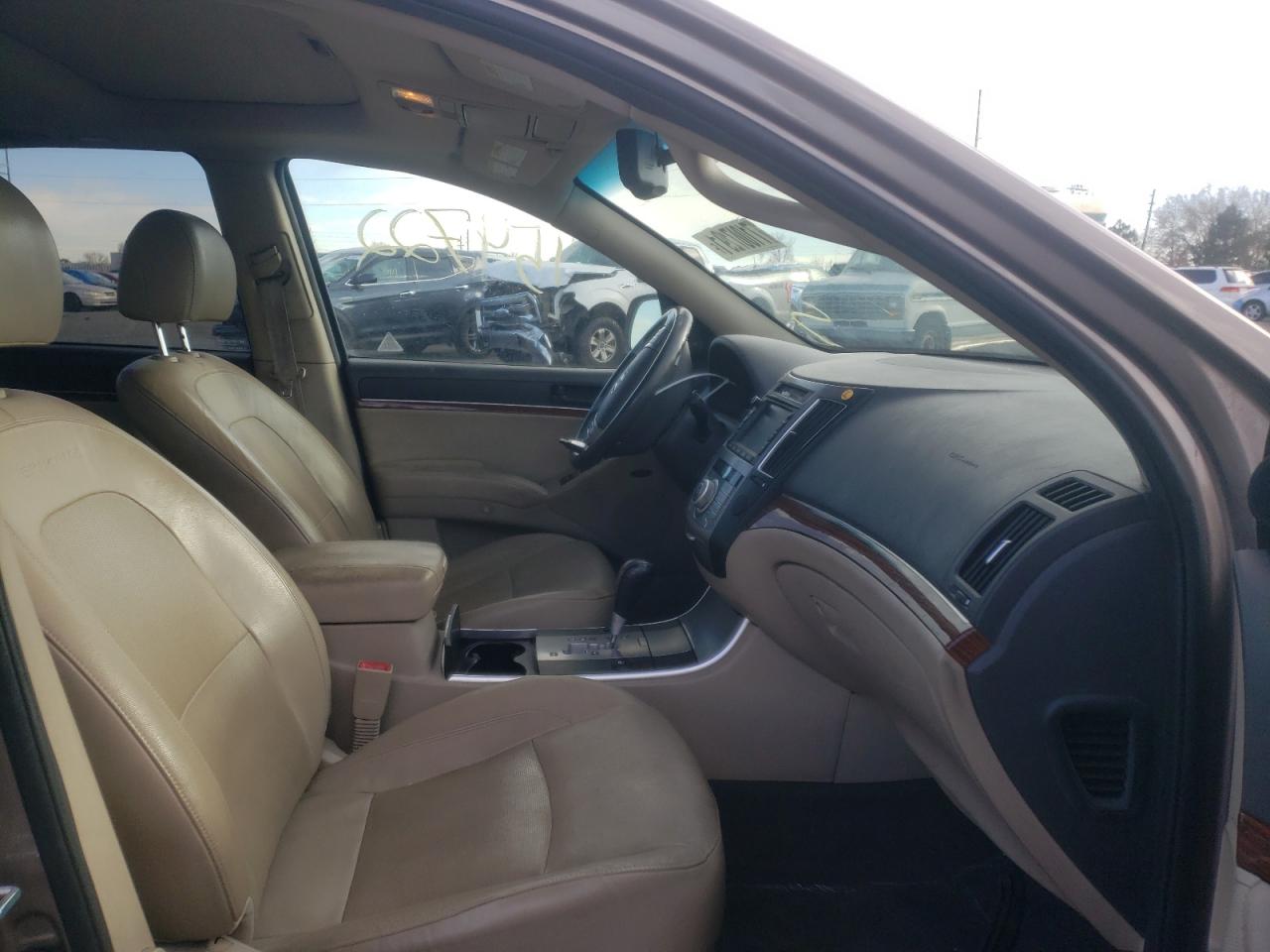 Photo 5 from auction – 2011 HYUNDAI VERACRUZ G with VIN KM8NUDCC3BU162204
