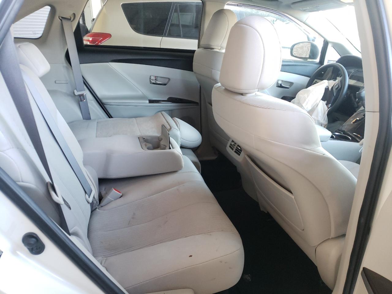Photo 6 from auction – 2010 TOYOTA VENZA with VIN 4T3ZA3BB4AU033858