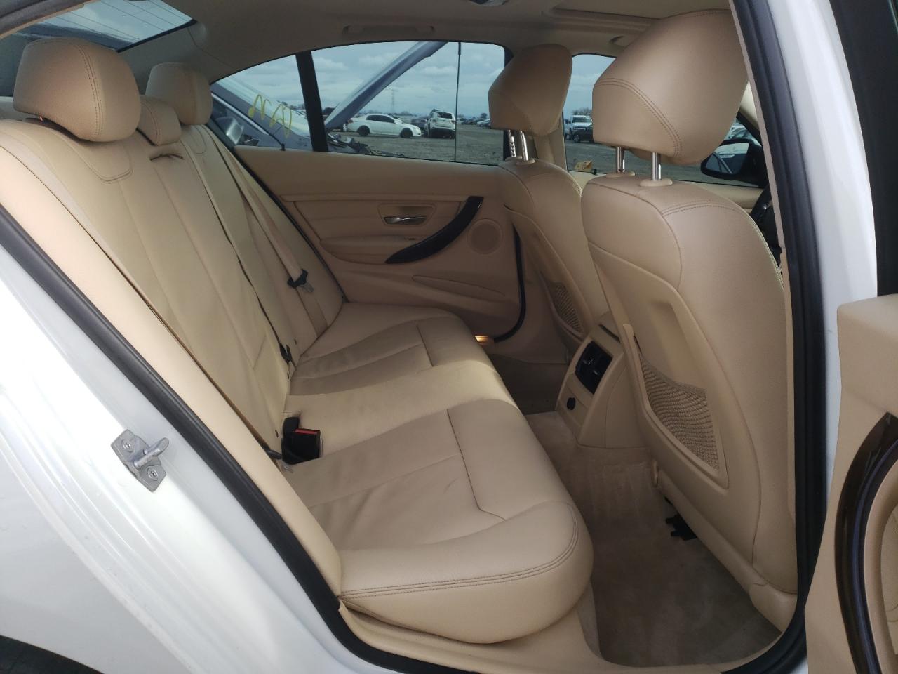 Photo 6 from auction – 2015 BMW 320 I with VIN WBA3B1C55FK135764